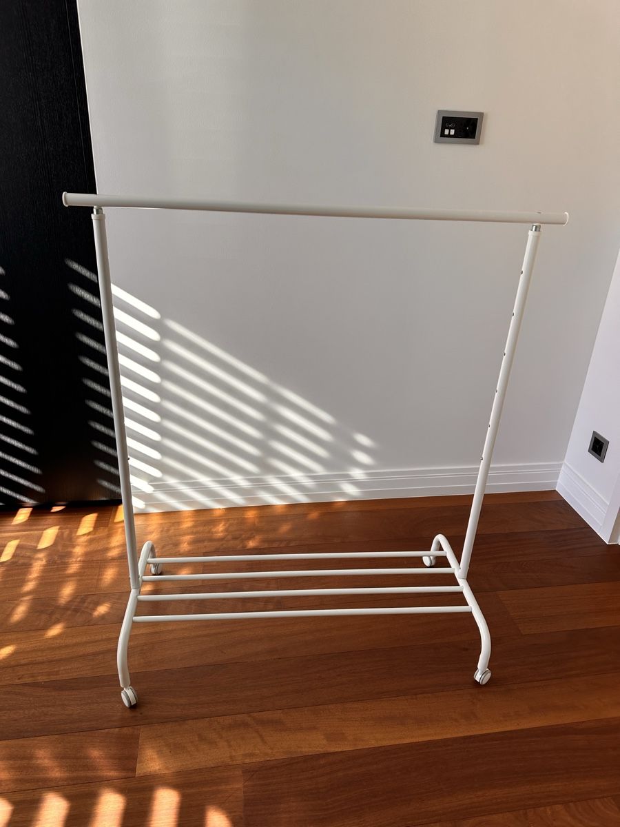 Ikea Guardaroba: Kleiderstange auf Rollen – Usato da Siebnen venduto da noel_baehler 1