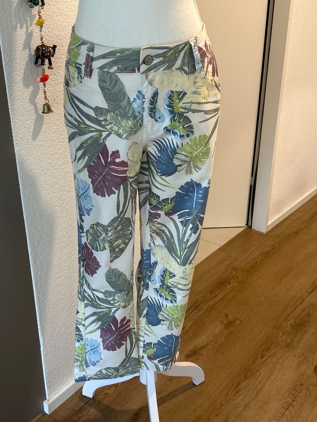 Pantaloni: Damenhose weiss mit Muster von Multiblu Gr.40 – Nuovo (secondo la descrizione) da Brunnen venduto da Nala2929 5