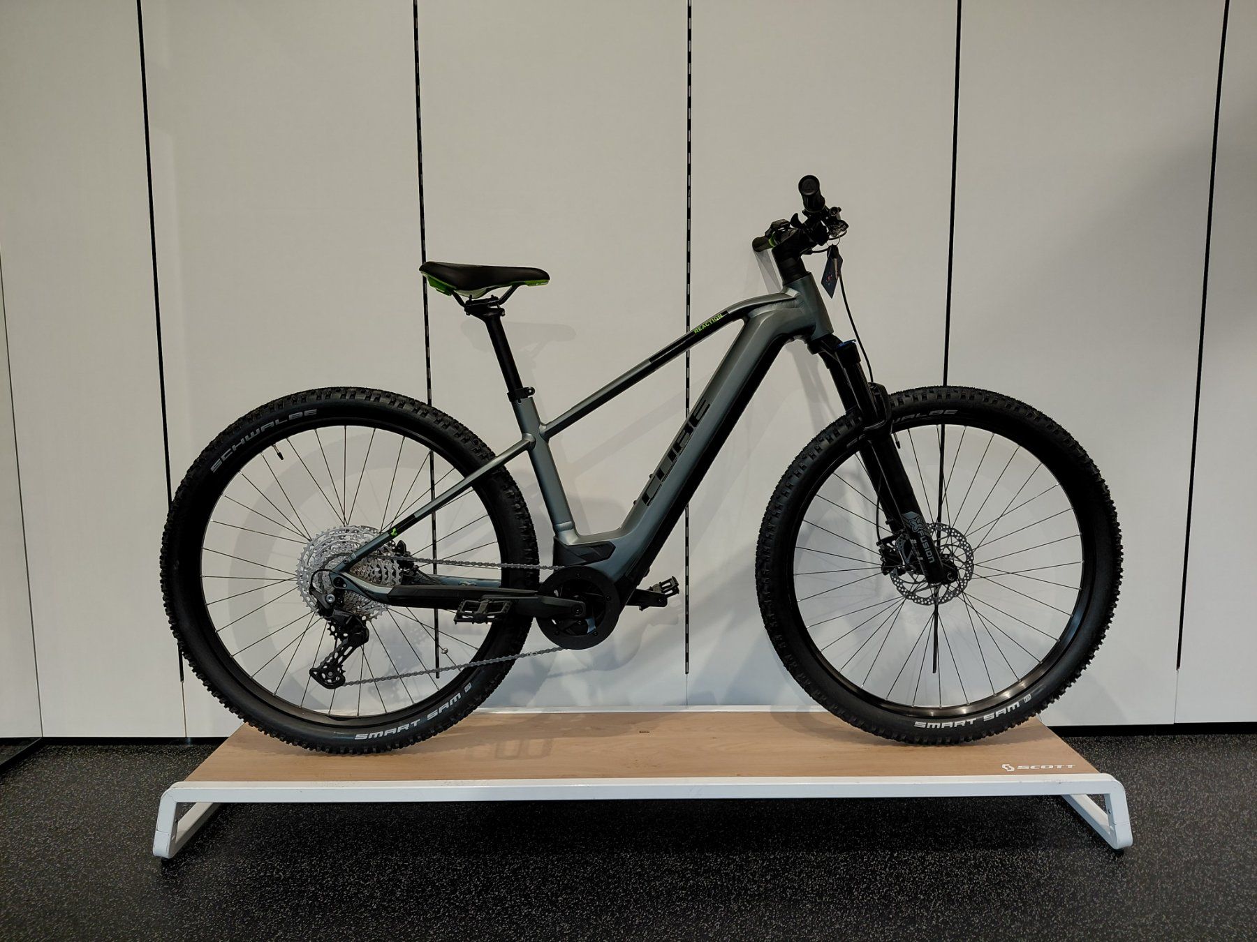 Cube Biciclette: Cube Reaction Hybrid Pro 750 2023 – Nuovo e nell'imballaggio originale da Klosters venduto da mie_9vjk