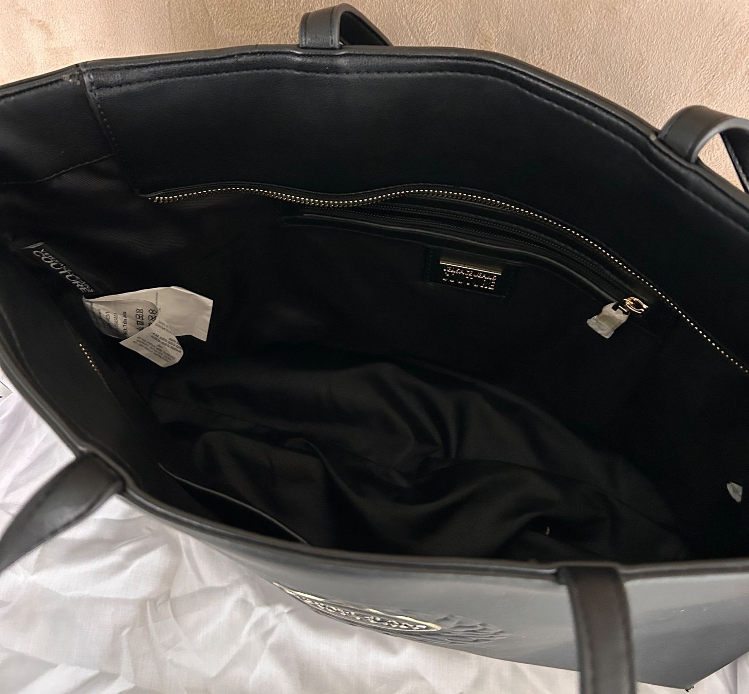 Versace Borse da donna: Versace Jeans Shoulder bag  Black – Nuovo e nell'imballaggio originale da Freienbach venduto da mar_rvc6 1