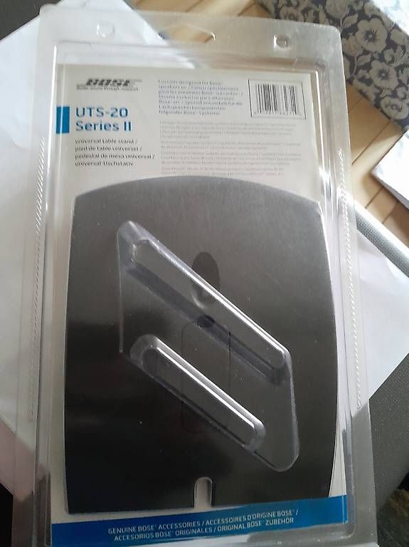 Tavoli: Bose UTS 20 table stand – Usato da Lausanne venduto da EdwinBOSU 1