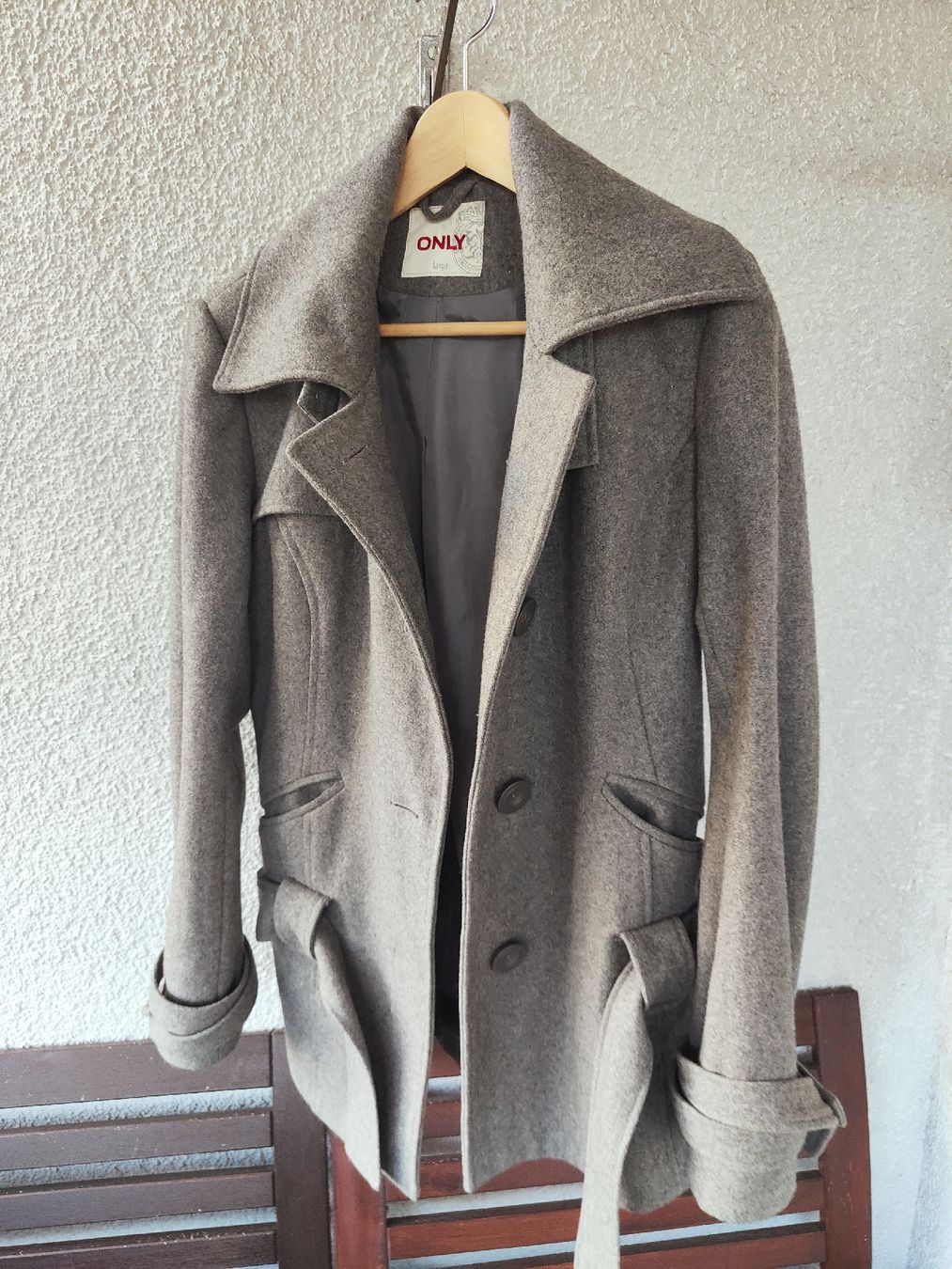 Only Cappotti: mantel Only Gr. L – Usato da Effretikon venduto da jeb_l9k5