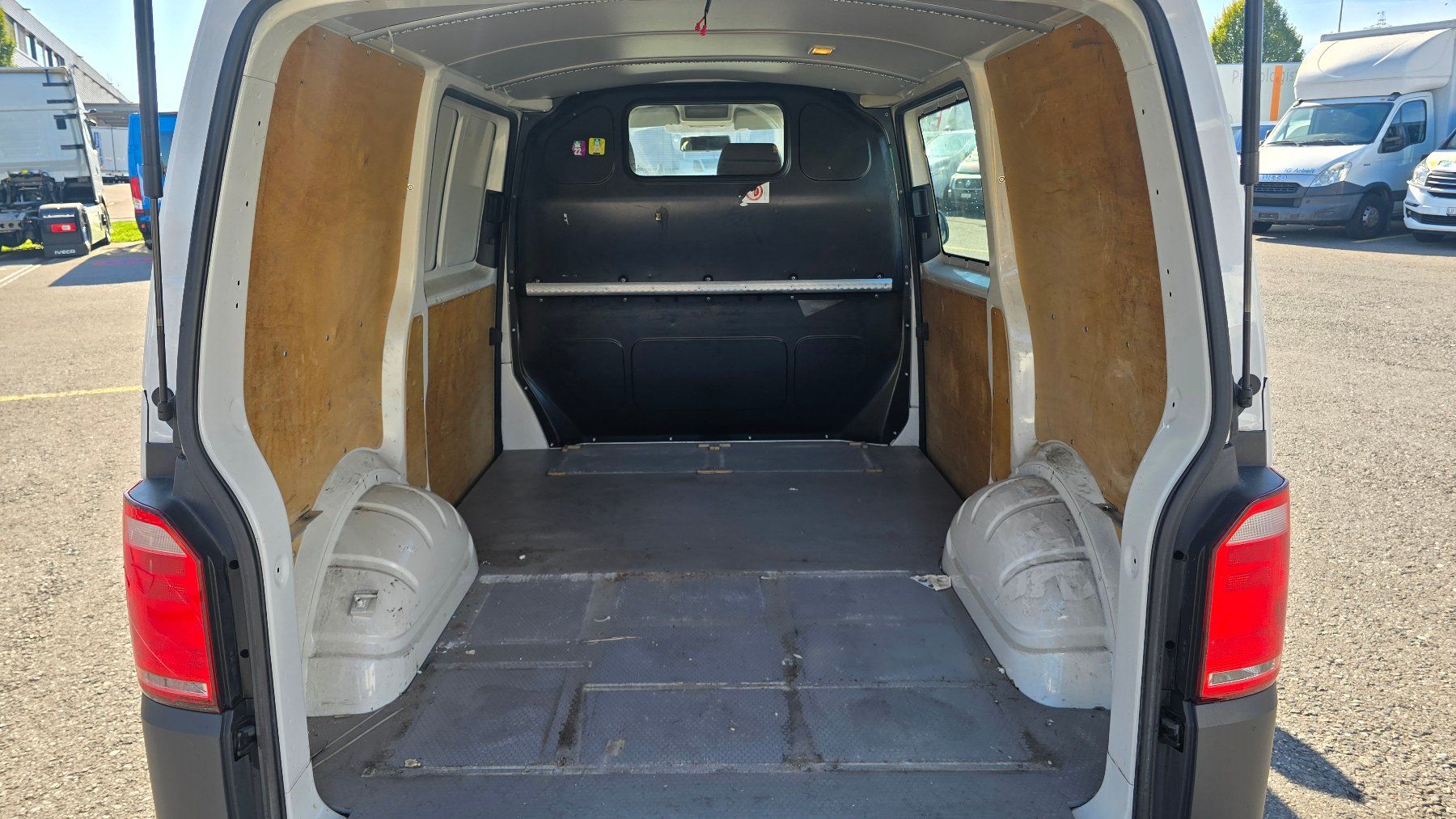 VW Nutzfahrzeuge: VW T6 2.0 TDI 4motion – Gebraucht aus Emmenbrücke von meu_2j8p 5