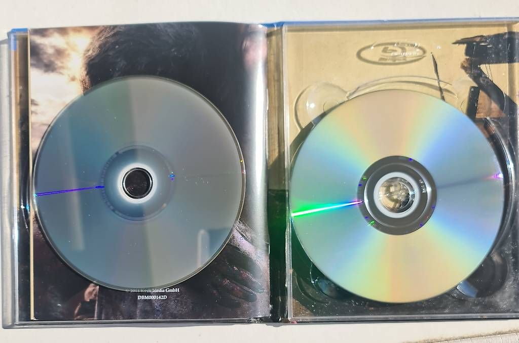 Tutti i DVDs: Aftershock 2 Disc Collector's Edition Blu-ray Cham – Usato da Cham venduto da trendman19 2