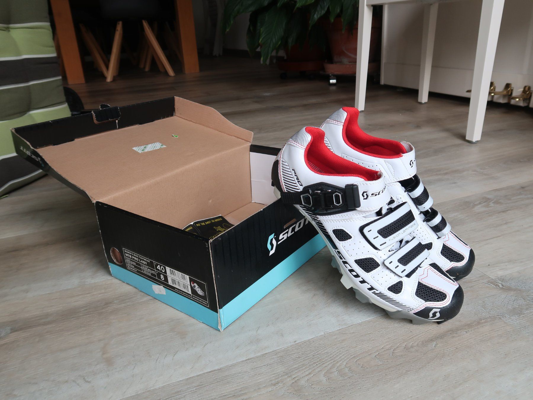 Scott Chaussures hommes: Chaussure MTB 40 SCOTT – Neuf avec emballage d'origine à La Chaux-de-Fonds par Criste