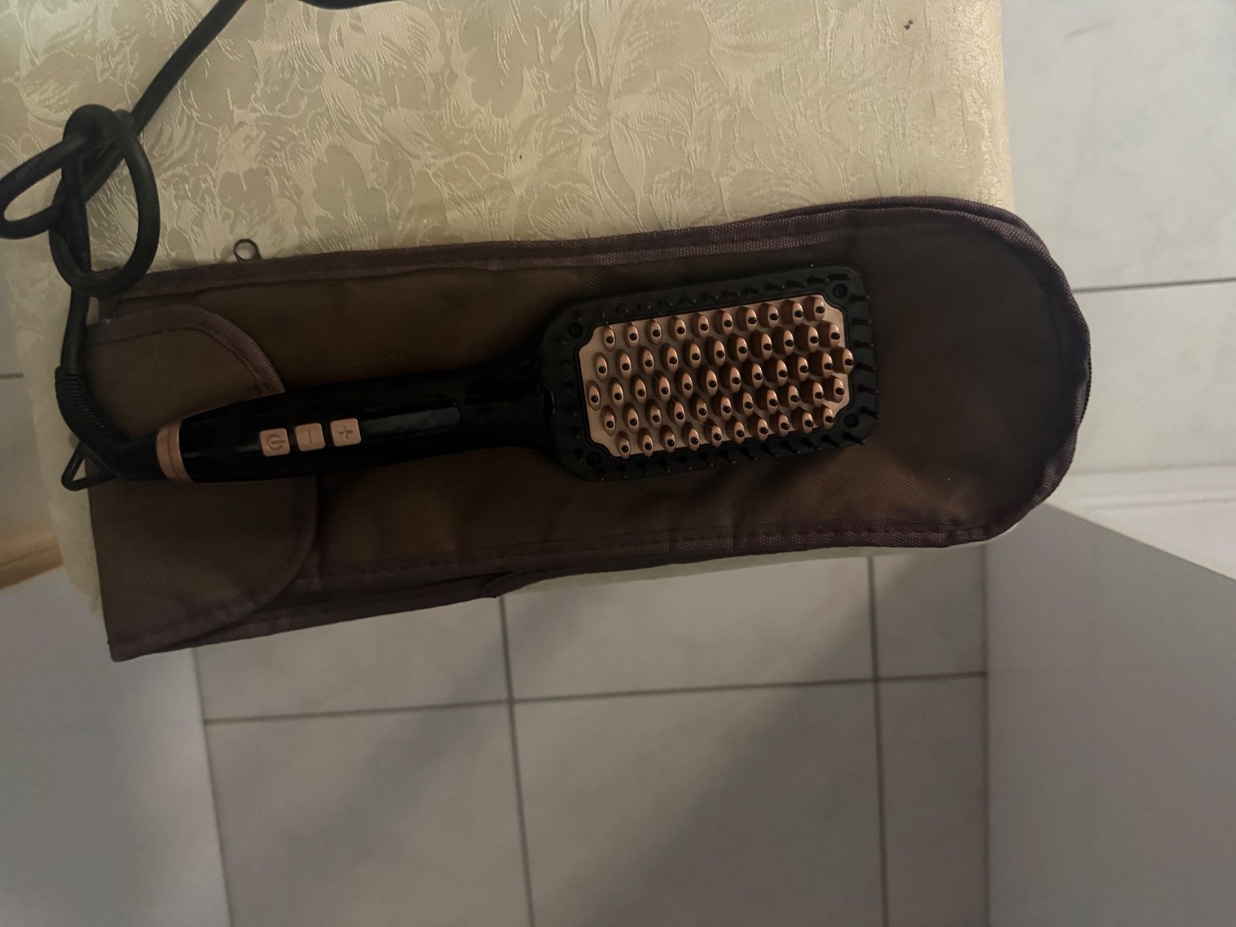 Autres soins des cheveux: Easy Home Haarglätt bürste – D'occasion à Laupen BE par Alina_aaee 1