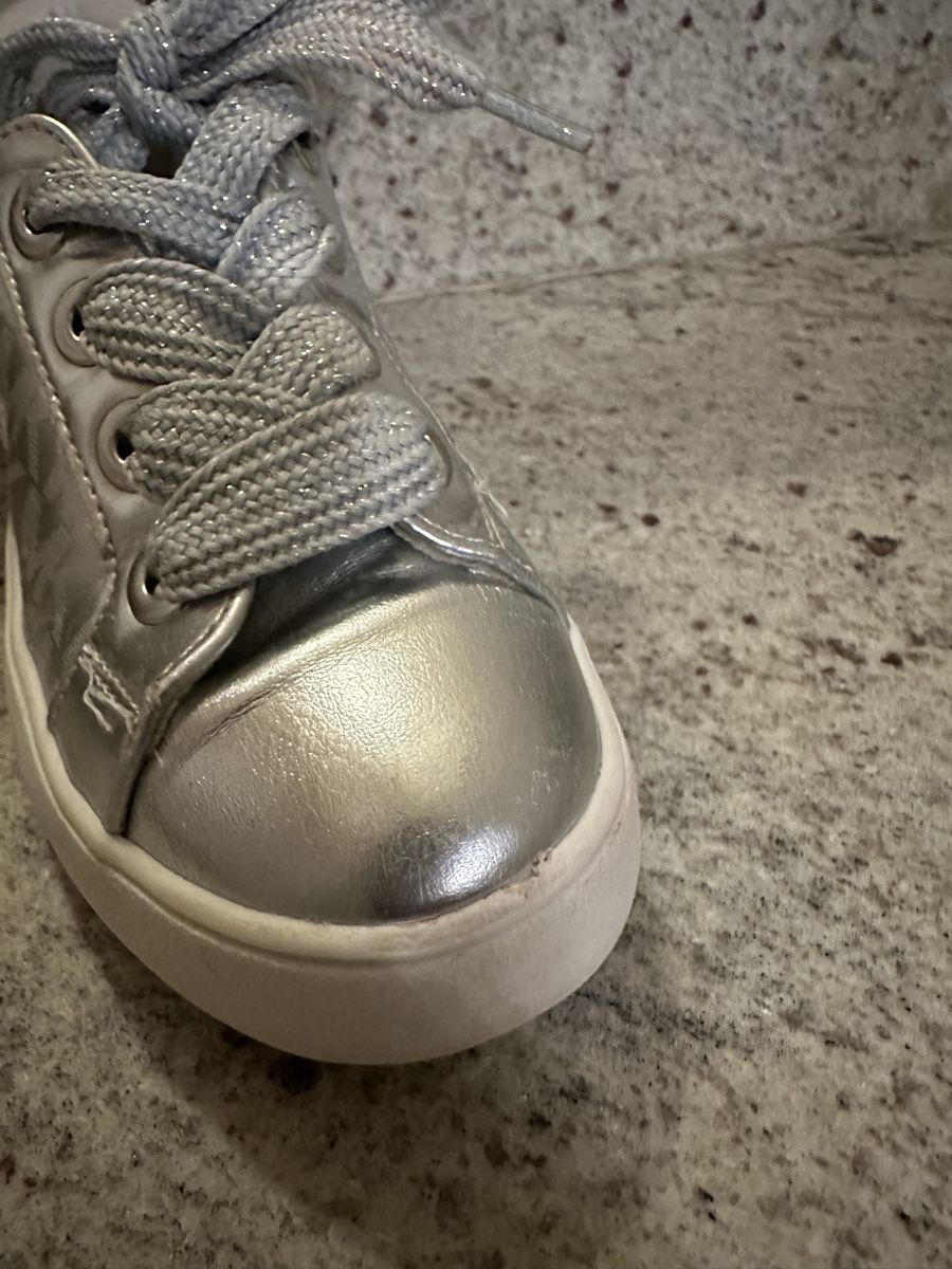 Michael Kors Scarpe per ragazze: Michael Kors//28// – Usato da Böckten venduto da ZokaAugust 2