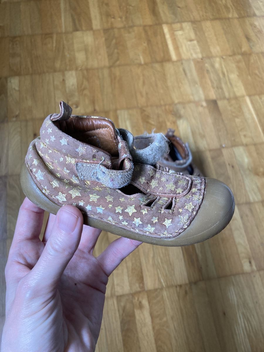 Scarpe per ragazzi: Sandalen Gr. 23 – Usato da Bern venduto da clarazyl