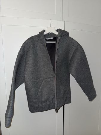 Kapuzenjacke Zara grau Grösse S in gutem Zustand