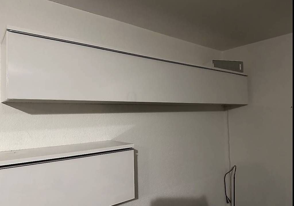 Armoires: Hängeschrank – D'occasion à Muttenz par anna123
