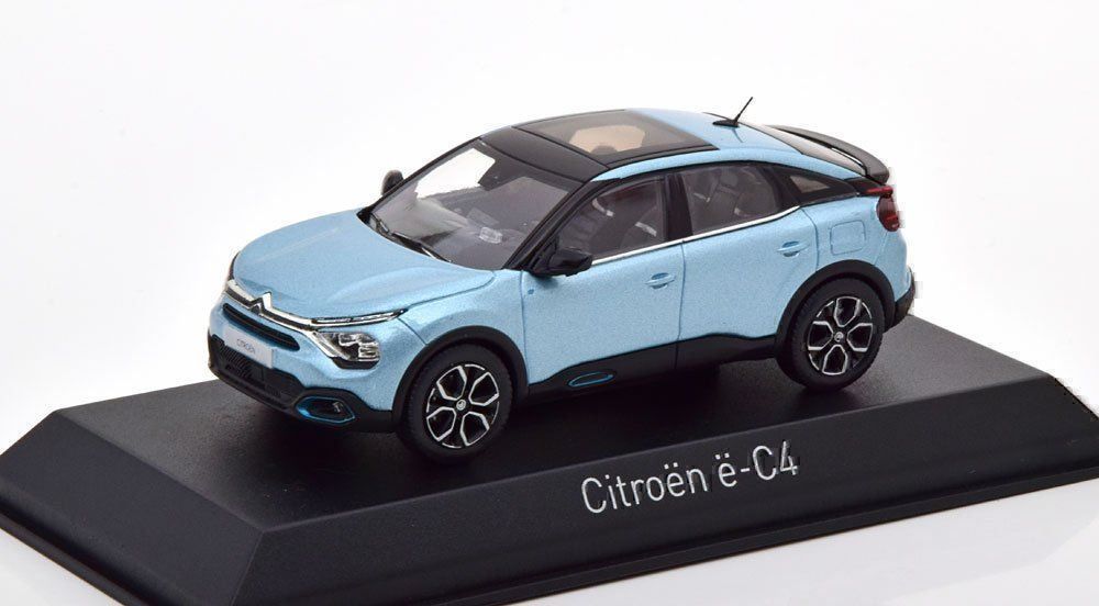 Citroën Modellini d'auto: Citroën C4 III / ë-C4 seit 2021 hellblau / schwarz      1:43 – Nuovo e nell'imballaggio originale da Gerlafingen venduto da espero88