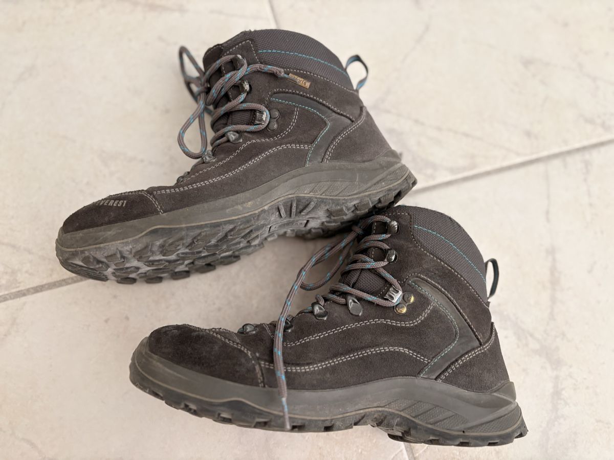 Everest Scarpe per ragazze: Wanderschuhe, Marke Everest, Grösse 40 – Usato da Dietlikon venduto da Bachtel97 1
