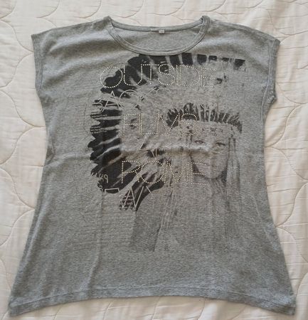Graues T-Shirt Grösse 42 Druck mit Schriftzug 