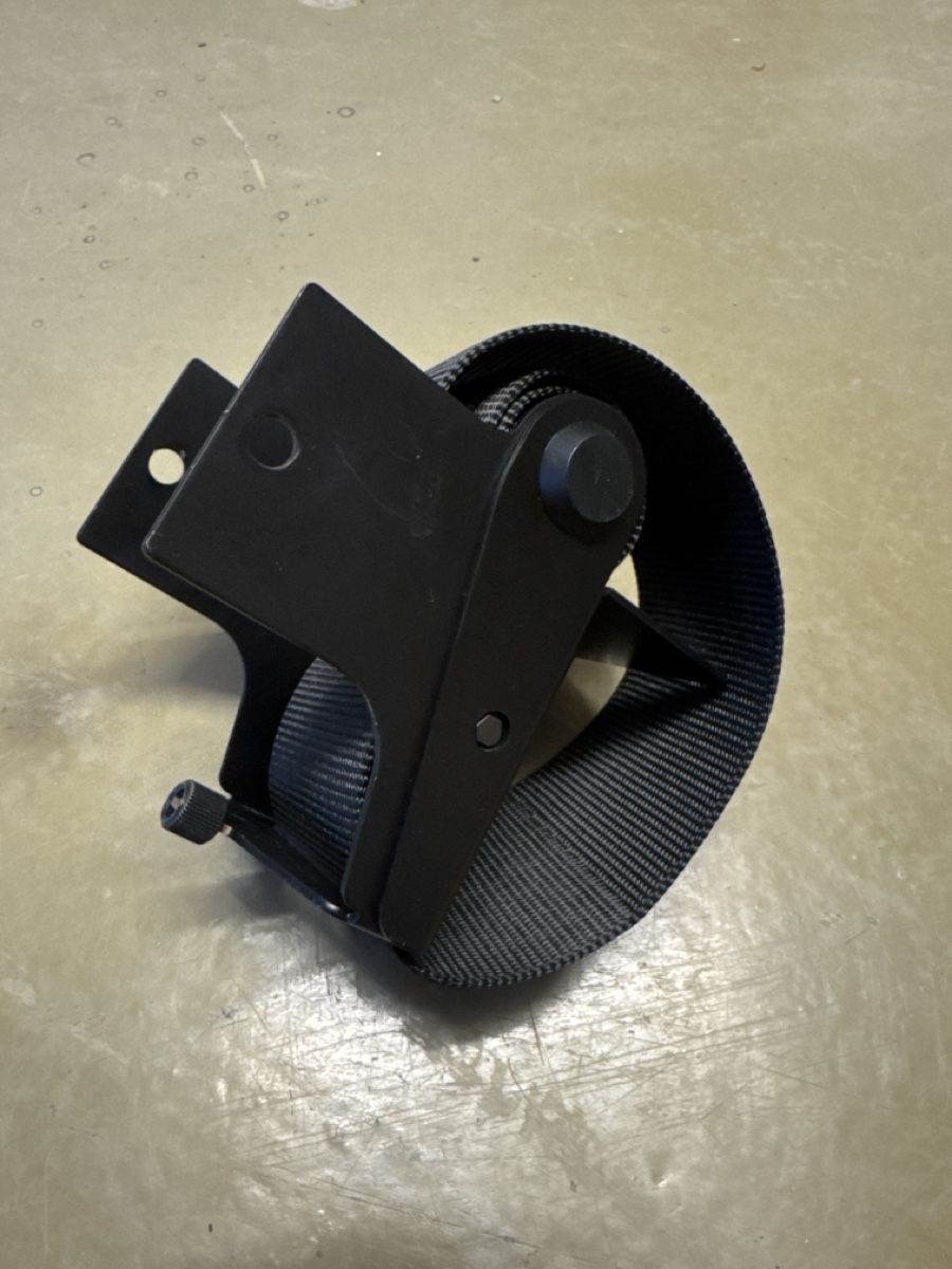 Supporti a parete: USM Haller CPU Halter für Kitos M – Usato da Rüti ZH venduto da ZdieKralle 3