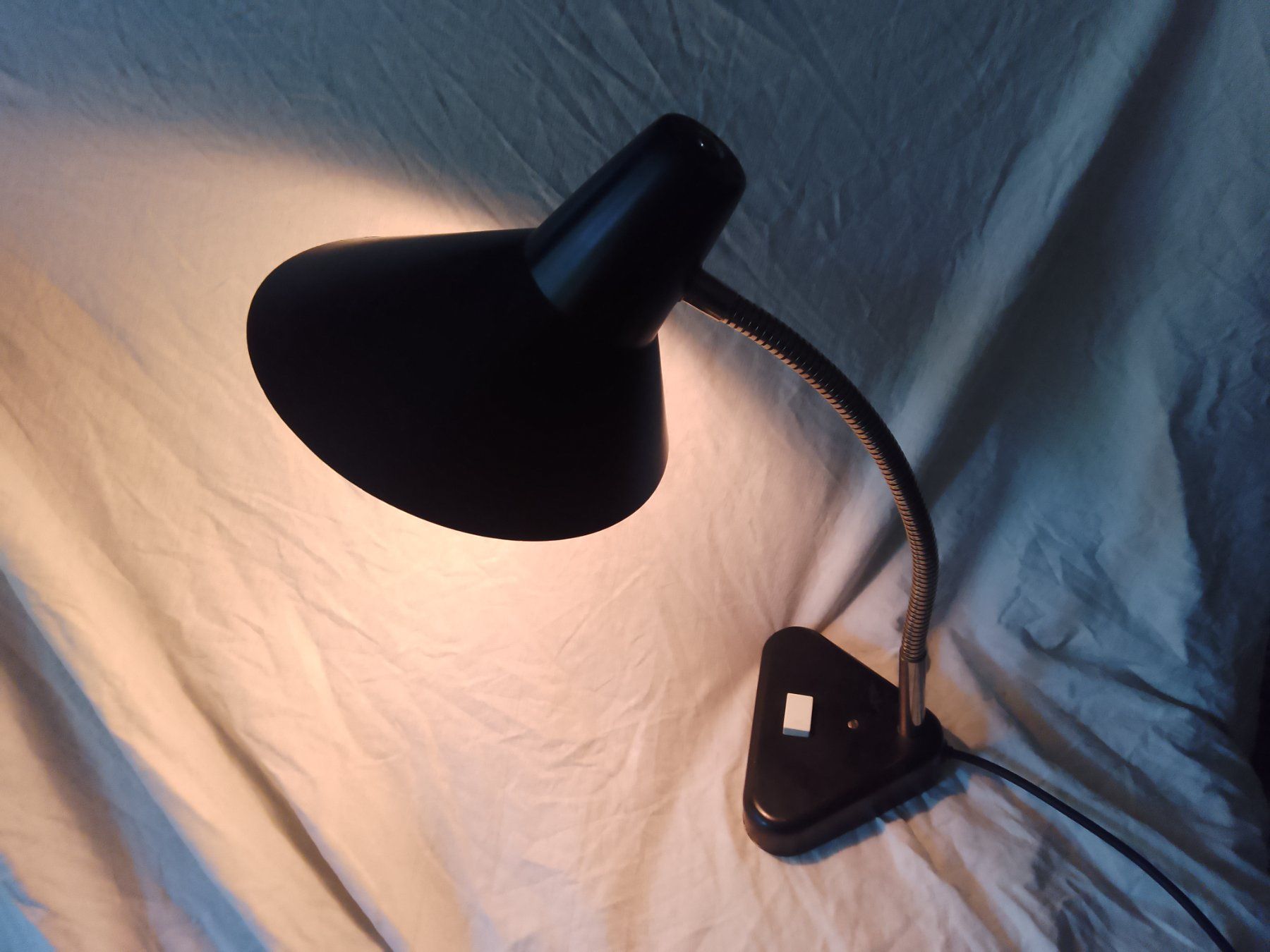 Lampade: Hala Tischlampe schwarz Designlampe Vintagedesign – Usato da St. Gallen venduto da EastLakeConcept 1