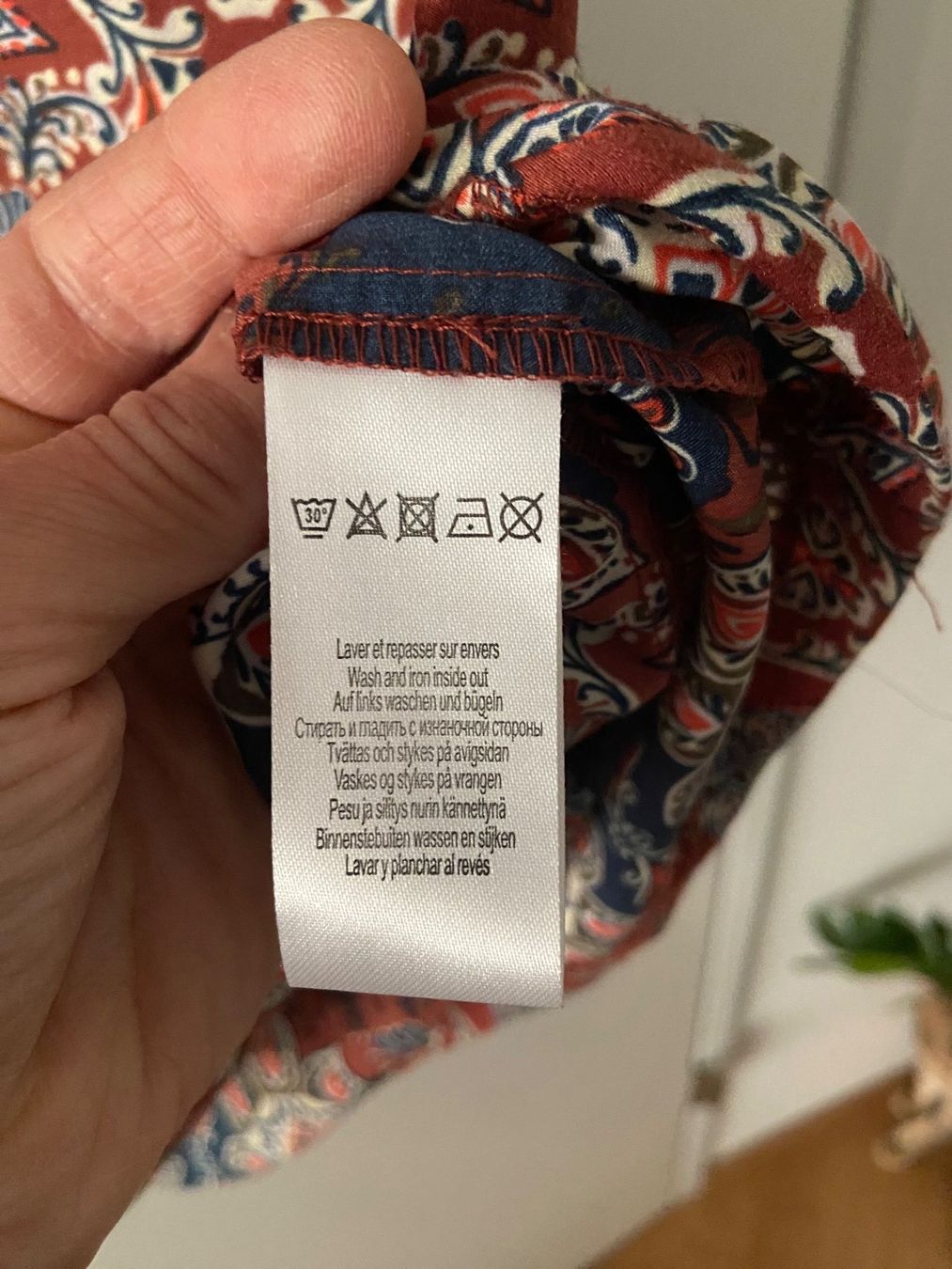 Vestiti: Leichtes Sommerkleid mit afrikanischem Muster – Usato da Zürich venduto da bia_8hxd 4