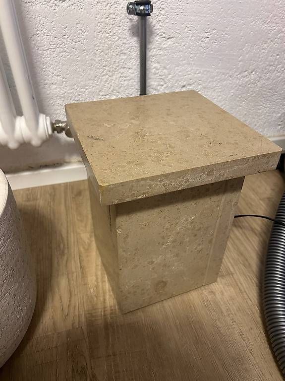 Steine & Dachziegeln: Sockel aus Naturstein – Gebraucht aus Muttenz von smile62 2