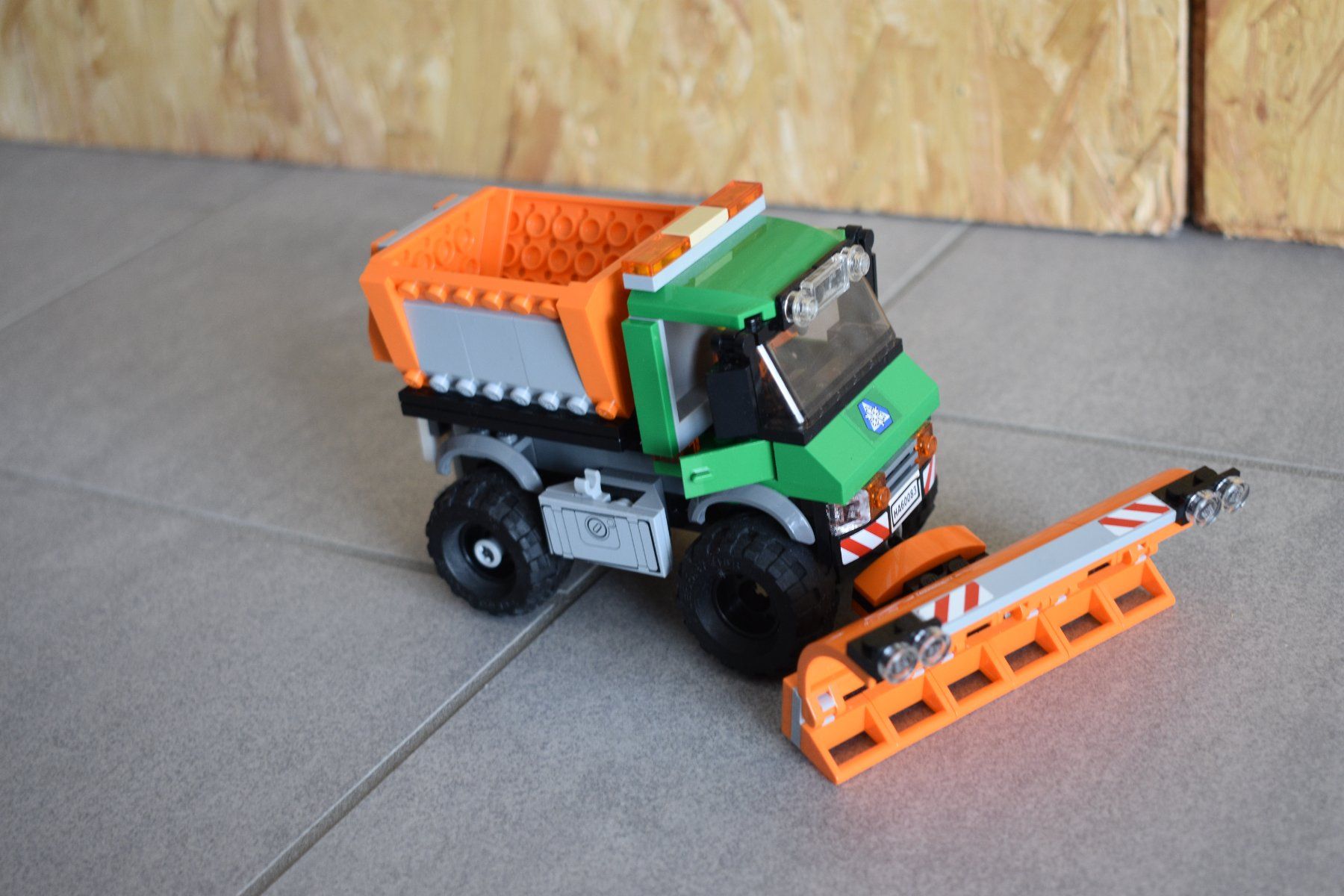Lego Giocattoli: LEGO Unimog mit Schneepflug – Nuovo (secondo la descrizione) da Winterthur venduto da seh_9dhc