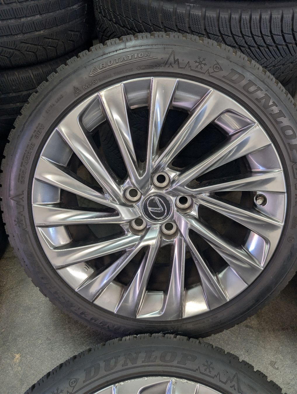 Lexus Felgen: Lexus Felgen  – Gebraucht aus Dürrenäsch von Pneu-Idris 3
