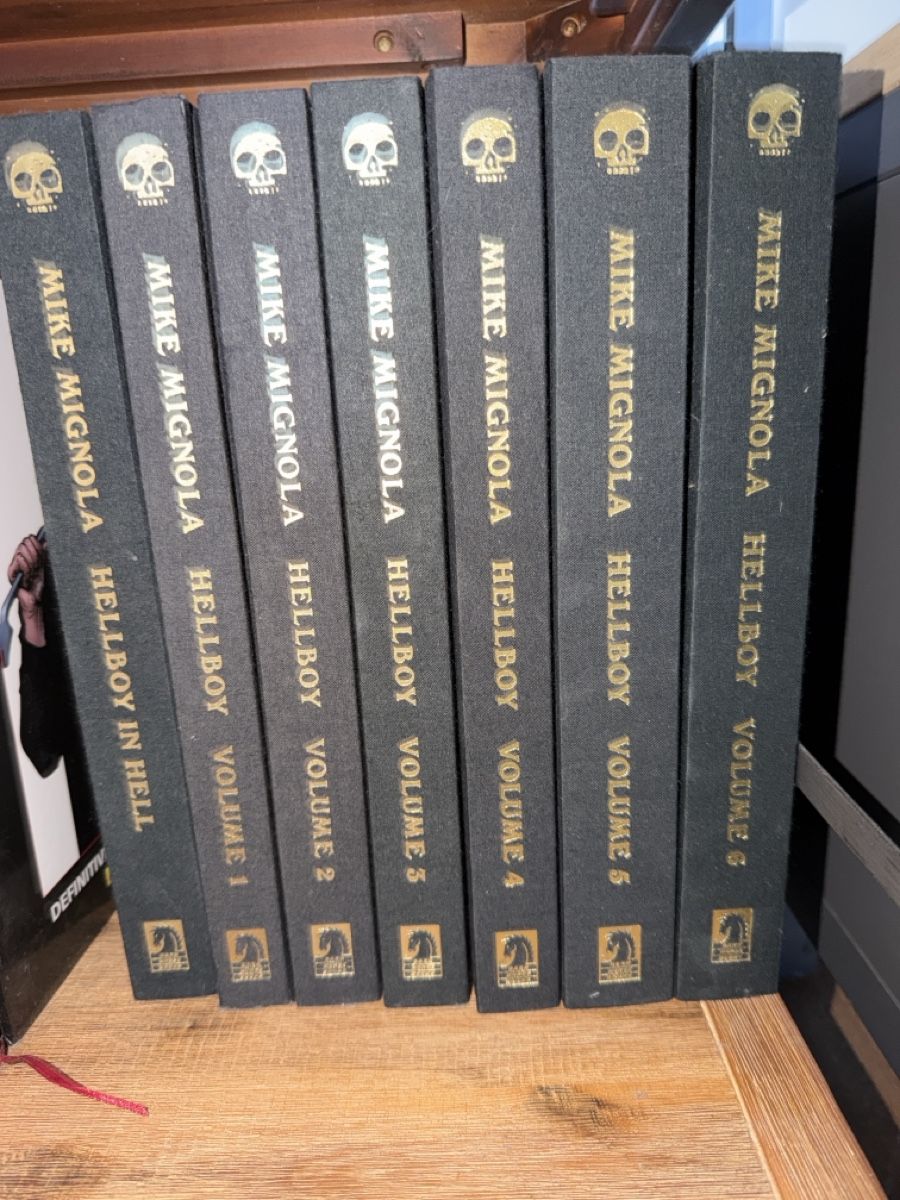 Comics: Hellboy Mike Mignola Library Edition 7 Bände Set – Neu (gemäss Beschreibung) aus Starrkirch-Wil von comic_department