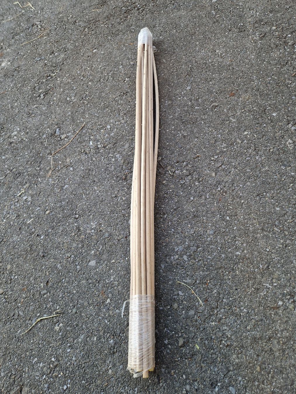 Holzartikel: Dübelstäbe 10mm 19Stk x 1m – Gebraucht aus Knutwil von mey_cm9n