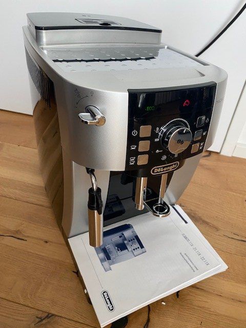 De'Longhi Macchine per caffè & Macchine per espresso: De'Longhi Magnifica S – Usato da Niederhasli venduto da Tigerproduct 7