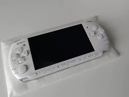 Sony PSP White, nur zwei mal gebraucht!