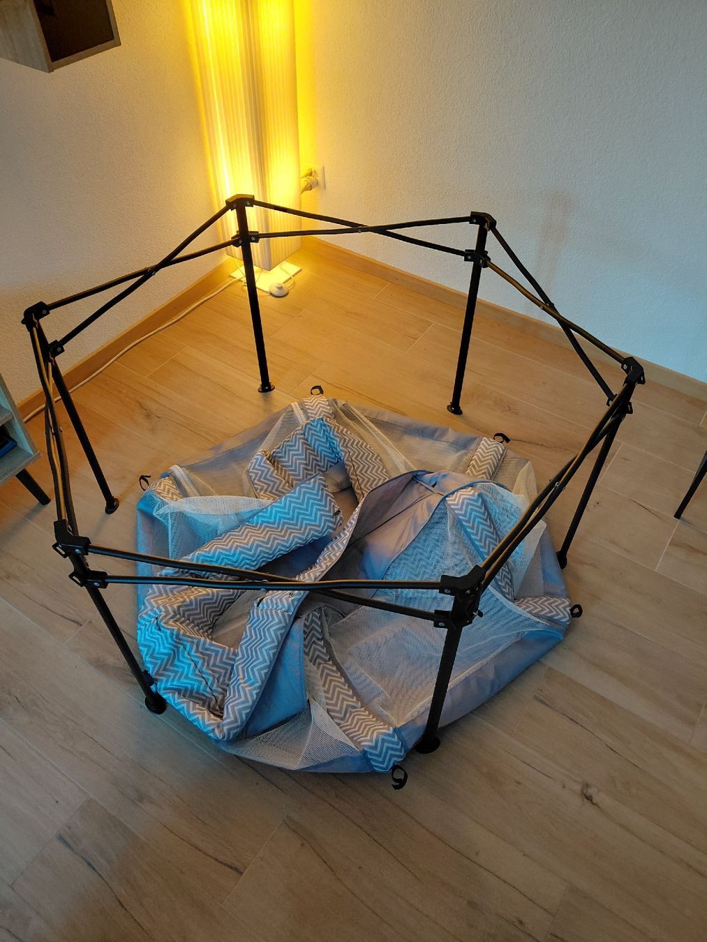 Lauf- & Sicherungsgitter: Parc bébé pliable gris motif chevron – Gebraucht aus Travers von adr_qyj5 3