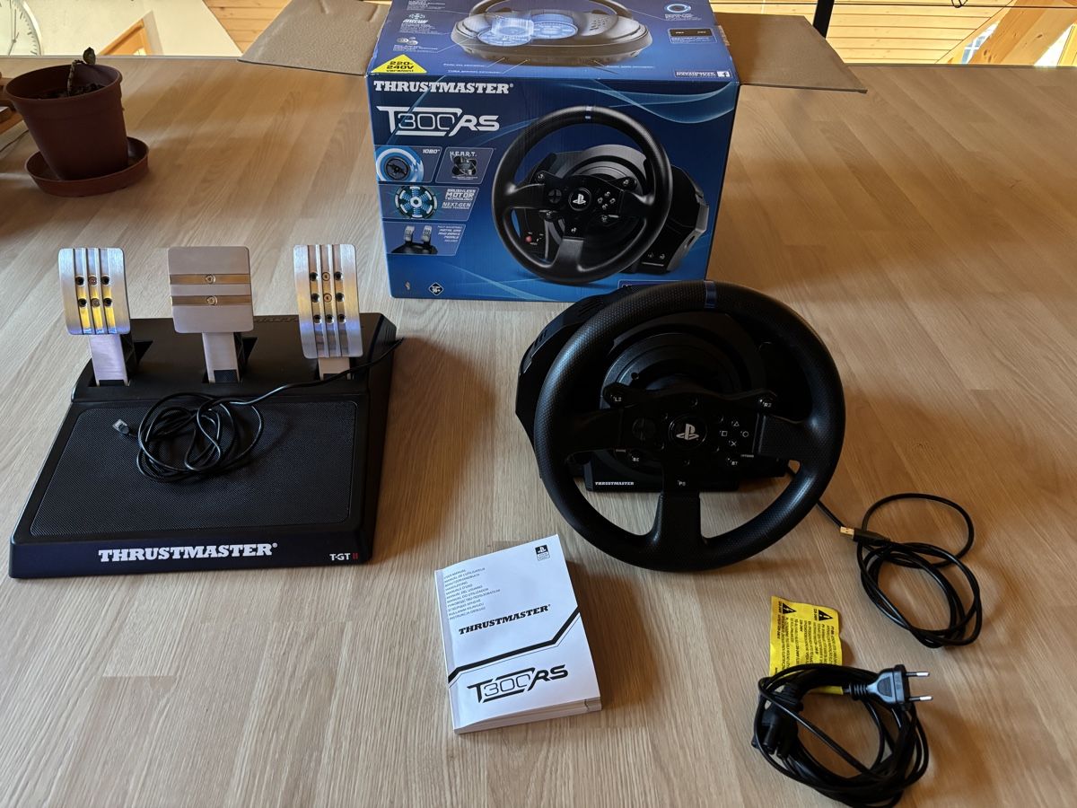 Thrustmaster T300 RS inkl. T-GT II Pedale (Gebraucht) in Walkringen für ...