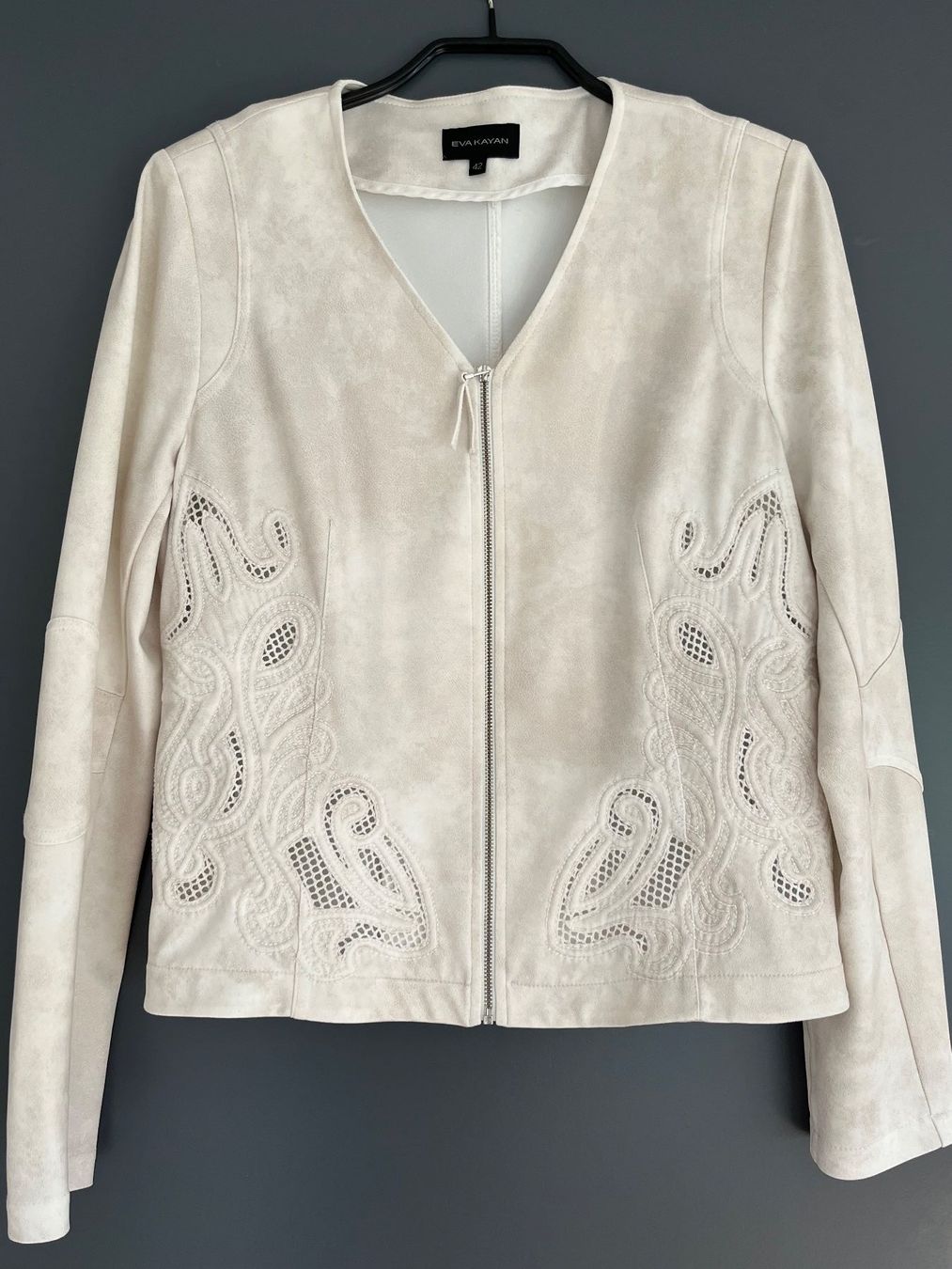 Giacche: veste Eva Kayan – Usato da Delémont venduto da Kiki75