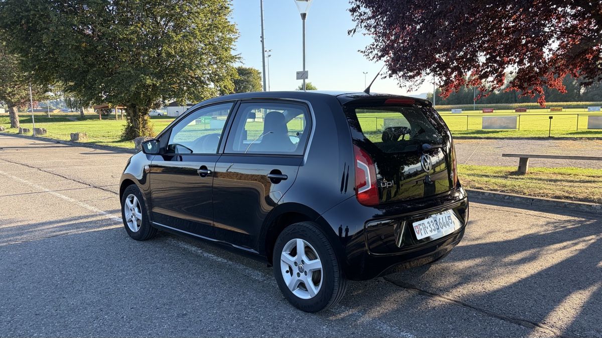 VW Automobili: VW up! Move 1.0 TSI 60 PS – Usato da Gletterens venduto da yla_y7sw 1