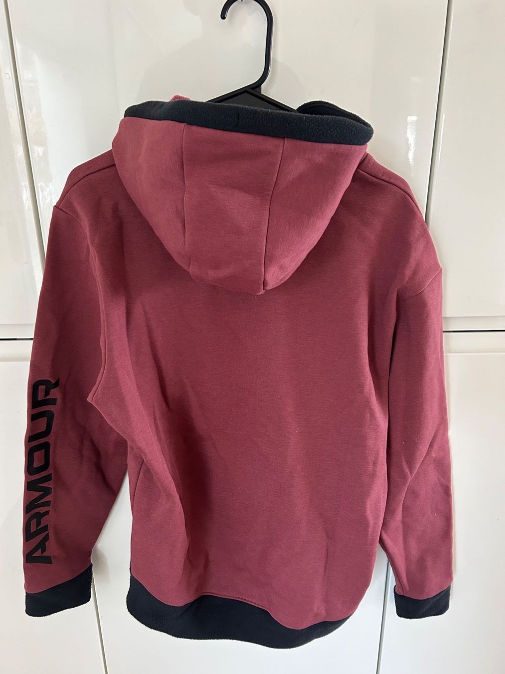 Lotti di vestiti: Under Armour Trainingsanzug – Usato da Stadel venduto da jeremiekel 1