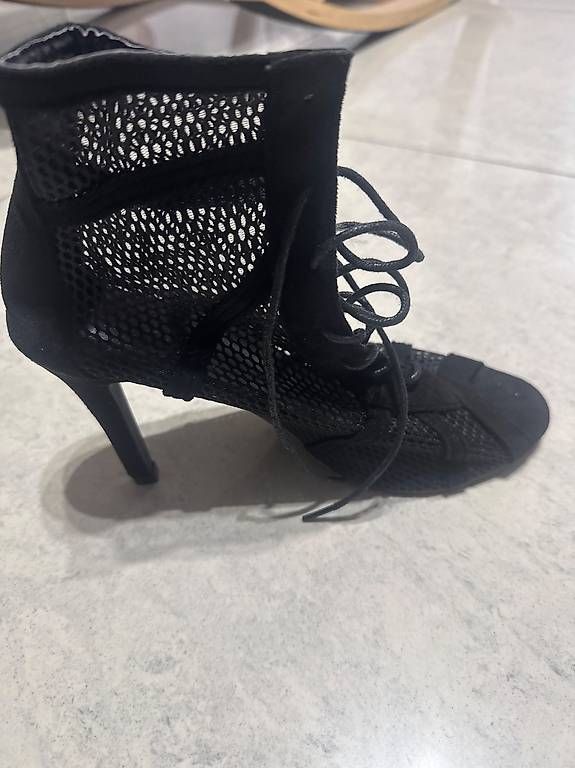 Scarpe da donna: Scarpe con tacco – Usato da Biasca venduto da ros_25bp 2