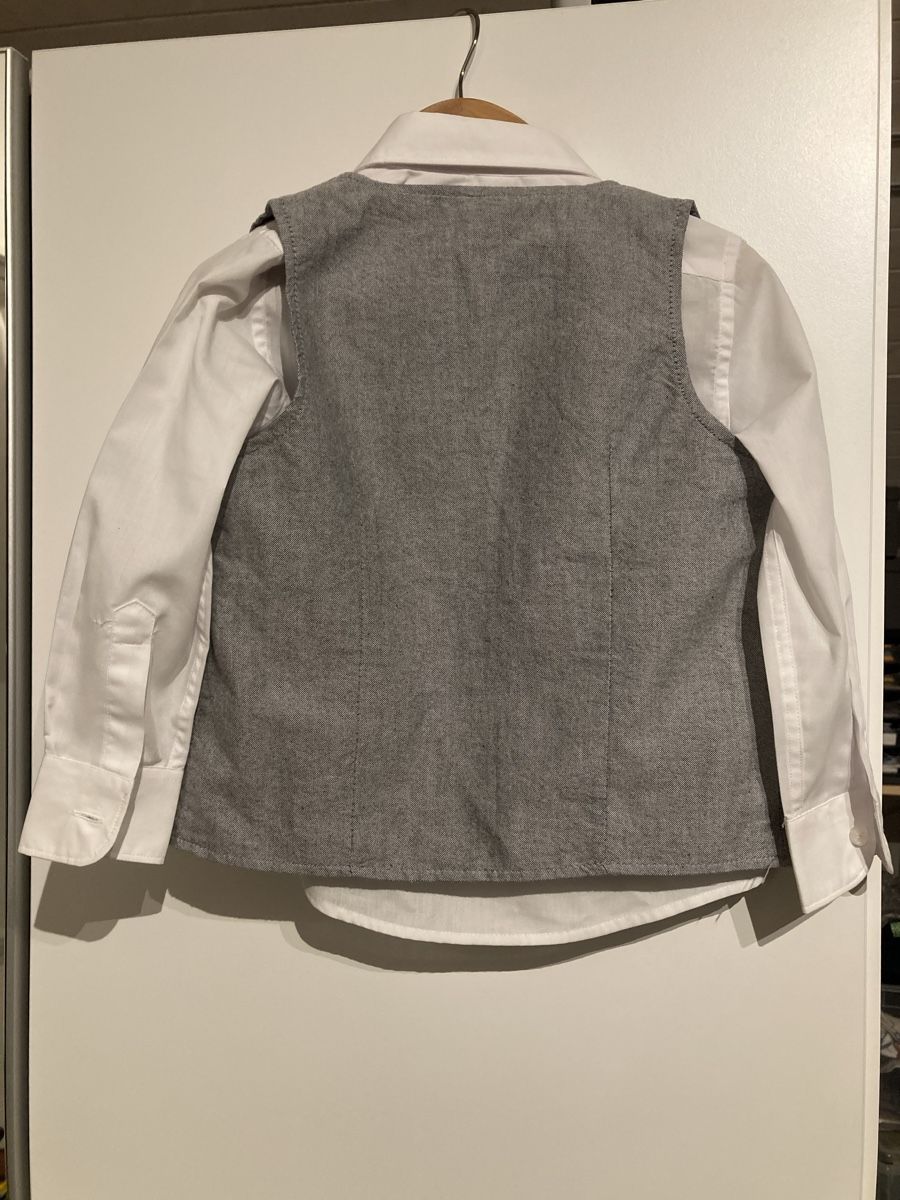 Altro abbigliamento per bambino: Weisses Hemd mit Gilet Gr. 98 – Nuovo (secondo la descrizione) da Jona venduto da rahelg83 1