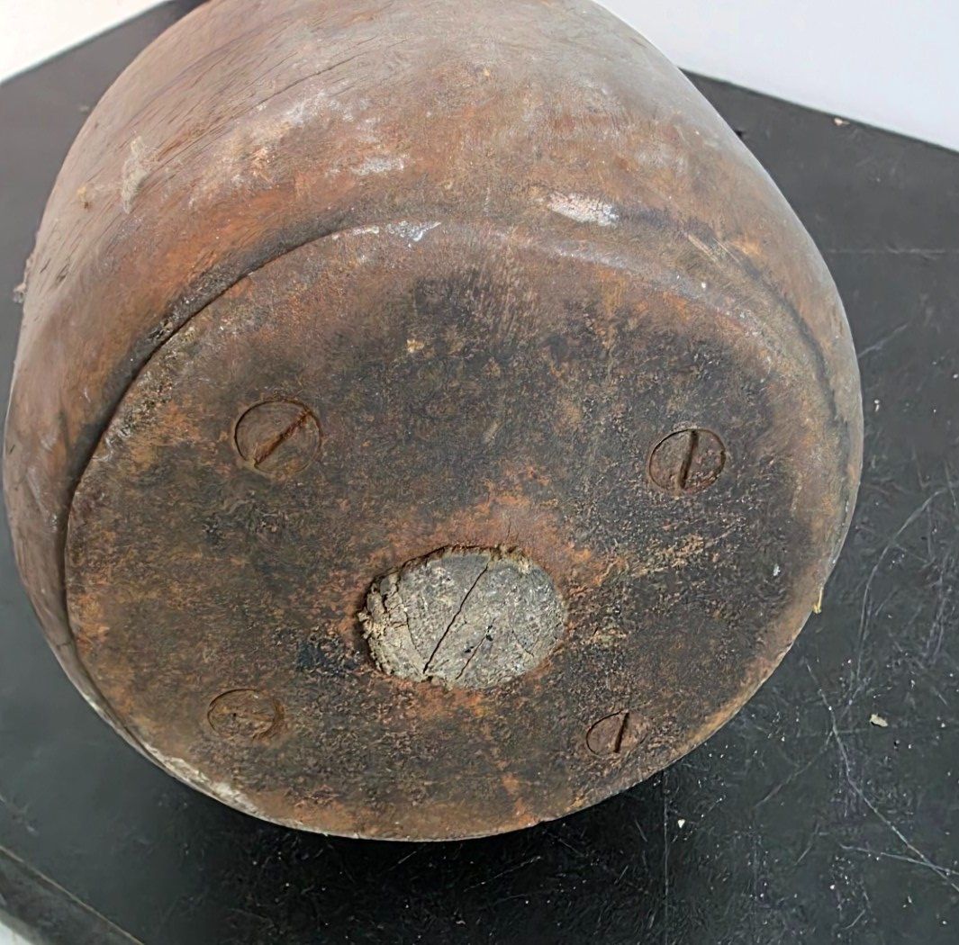 Tutti gli attrezzi: Antiker Futter- oder Krautstampfer aus Holz und Metall – Usato da Flums venduto da Flumsantik 2