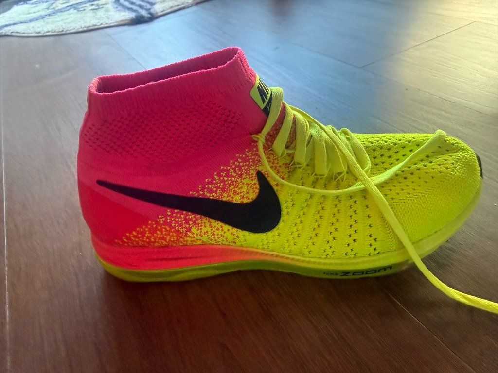 Nike Scarpe da donna: Nike flyknit running shoes - 40 – Usato da St-Sulpice VD venduto da juhdu 5