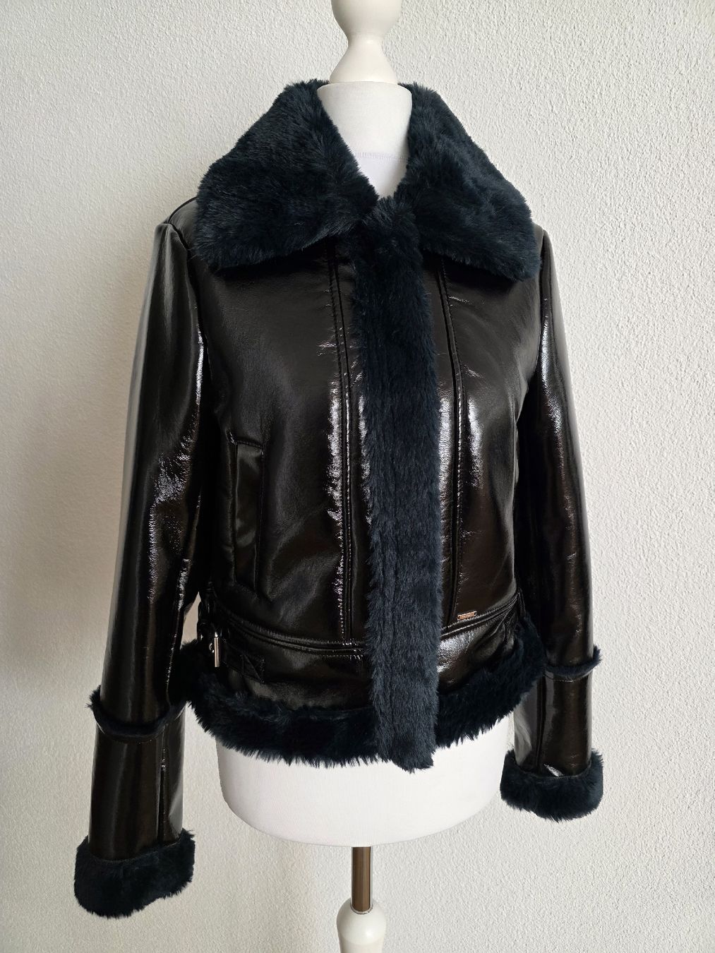 Morgan Jacken: neue Schwarze Morgan Winterjacke, Grösse 38 – Neu (gemäss Beschreibung) aus Kerns von d_s_obwalden 1