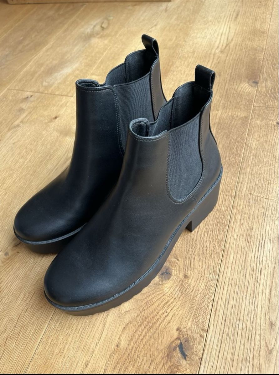 Scarpe da donna: H&M Stiefel Neu Gr. 41 – Nuovo e nell'imballaggio originale da Liestal venduto da Katakinga 2