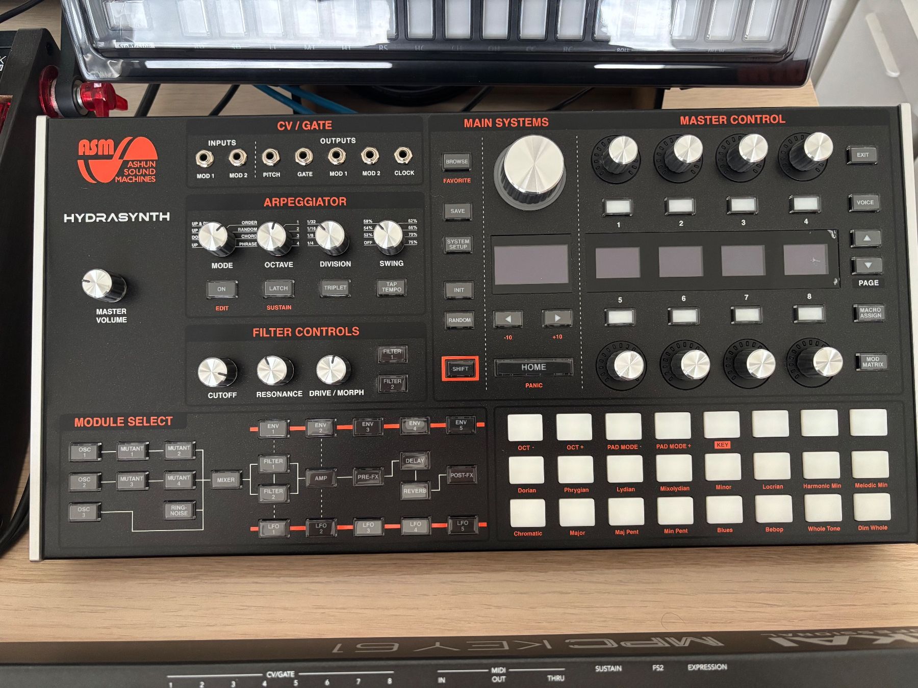 Strumenti musicali: ASM Hydrasynth Desktop digital synthesizer – Usato da Zug venduto da and_xg5m