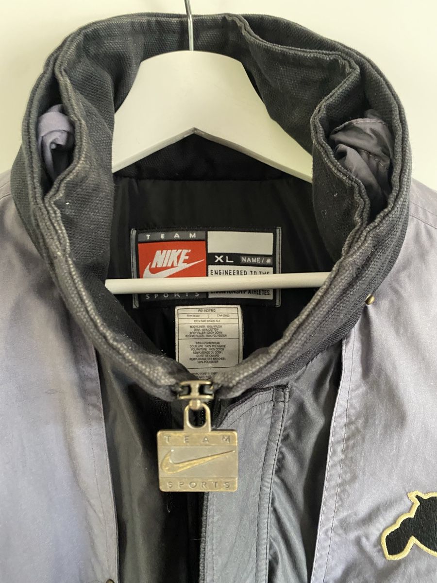 Nike Jacken: Vintage Nike Daunenjacke – Gebraucht aus Lützelflüh-Goldb von flu_q9tg 3