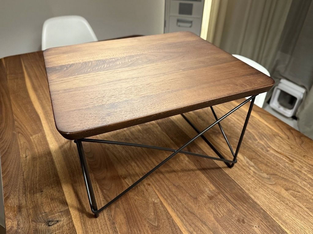 Comodini: Eames Occasional Table LTR Beistelltisch VITRA – Usato da Zürich venduto da  3