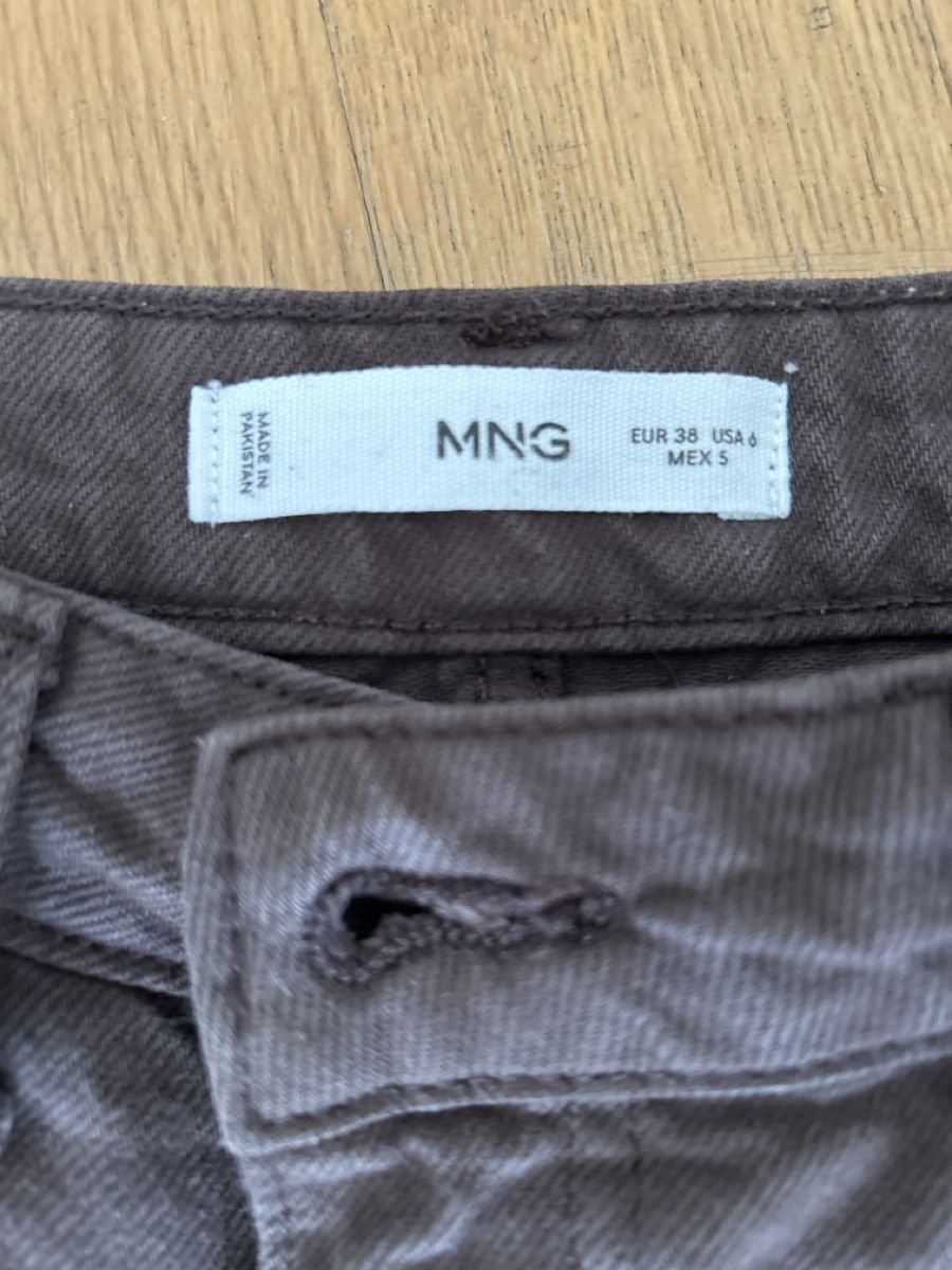 Mango Jeans: Barrel/Mom Jeans Gr.38 – Nuovo (secondo la descrizione) da Zürich venduto da leo_m7wh 1