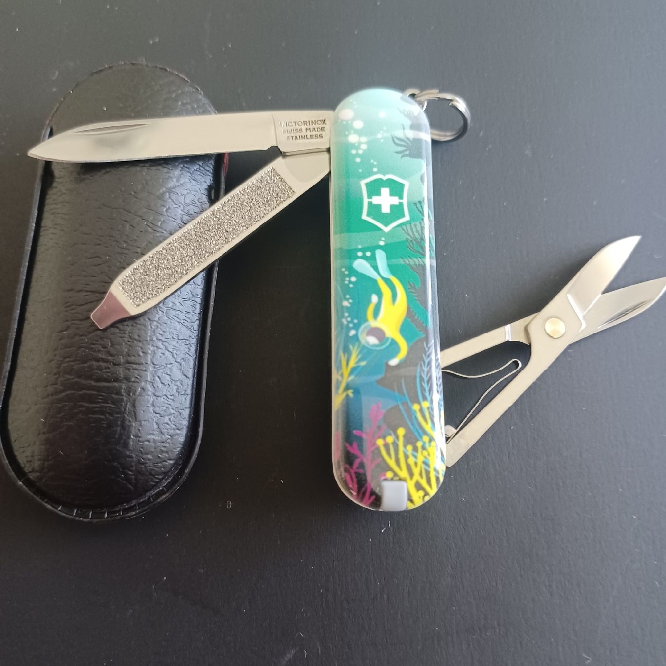 Victorinox Taschenmesser: Victorinox Classic Deep Dive 2020 mit Täschchen – Neu (gemäss Beschreibung) aus Balgach von FENDIE