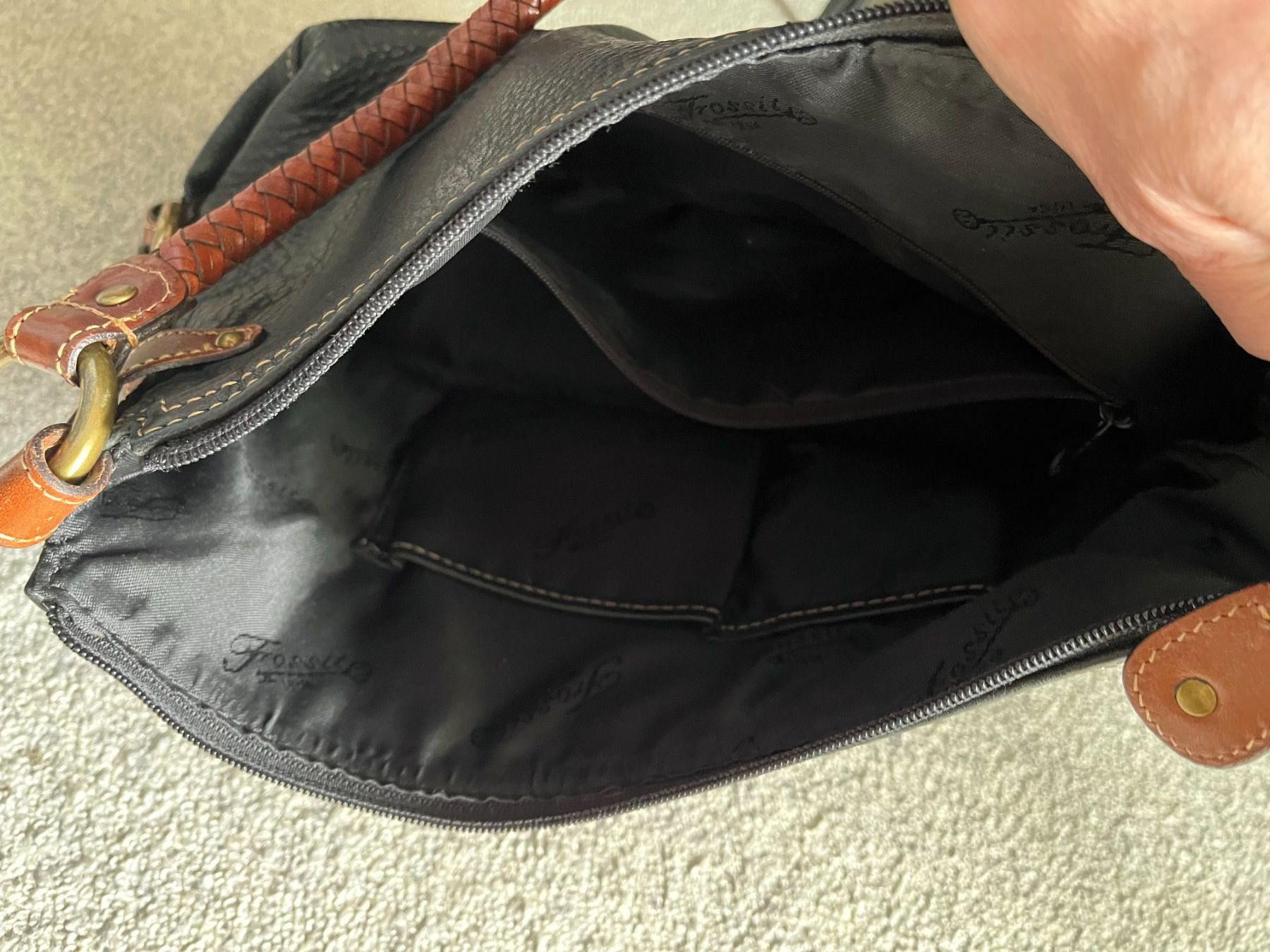 Borse da donna: Schwarze  Ledertasche – Nuovo (secondo la descrizione) da Rekingen AG venduto da Maxim5332G 2