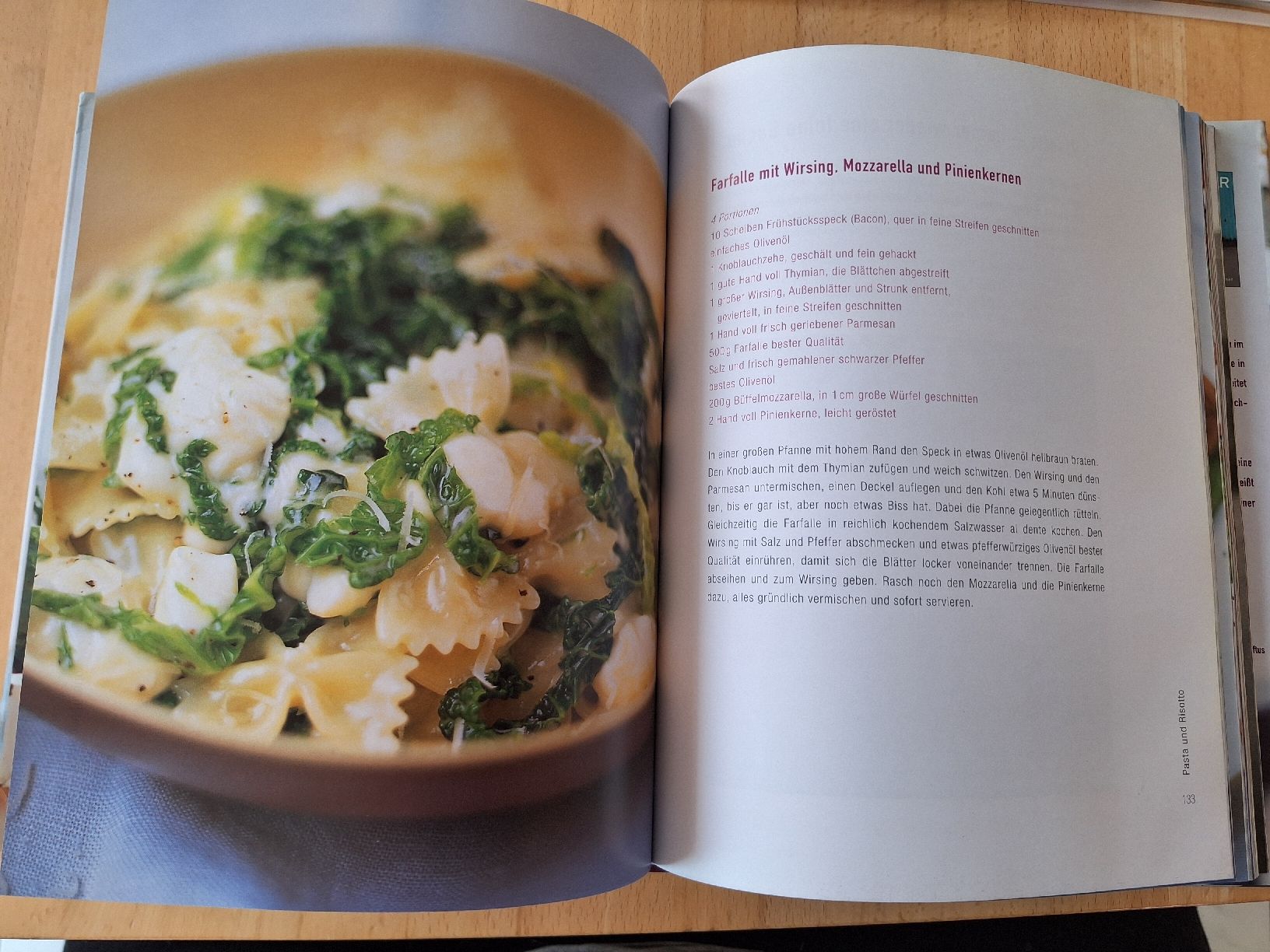 Libri: Jamie Oliver Kochbuch "Kochen für Freunde" – Usato da Sempach Station venduto da Feuersalamander69 5