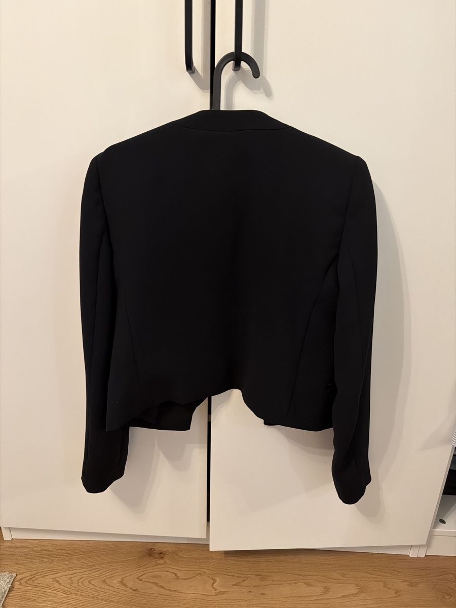 Mango Giacche: MANGO kurzer Blazer (Grösse S) – Nuovo (secondo la descrizione) da Olten venduto da Alina_9jxy 1