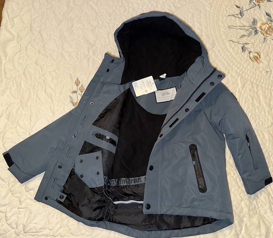 Giacche & Cappotti: Winterjacke  Neue Grösse 110  – Usato da St. Gallen venduto da EllyM. 2