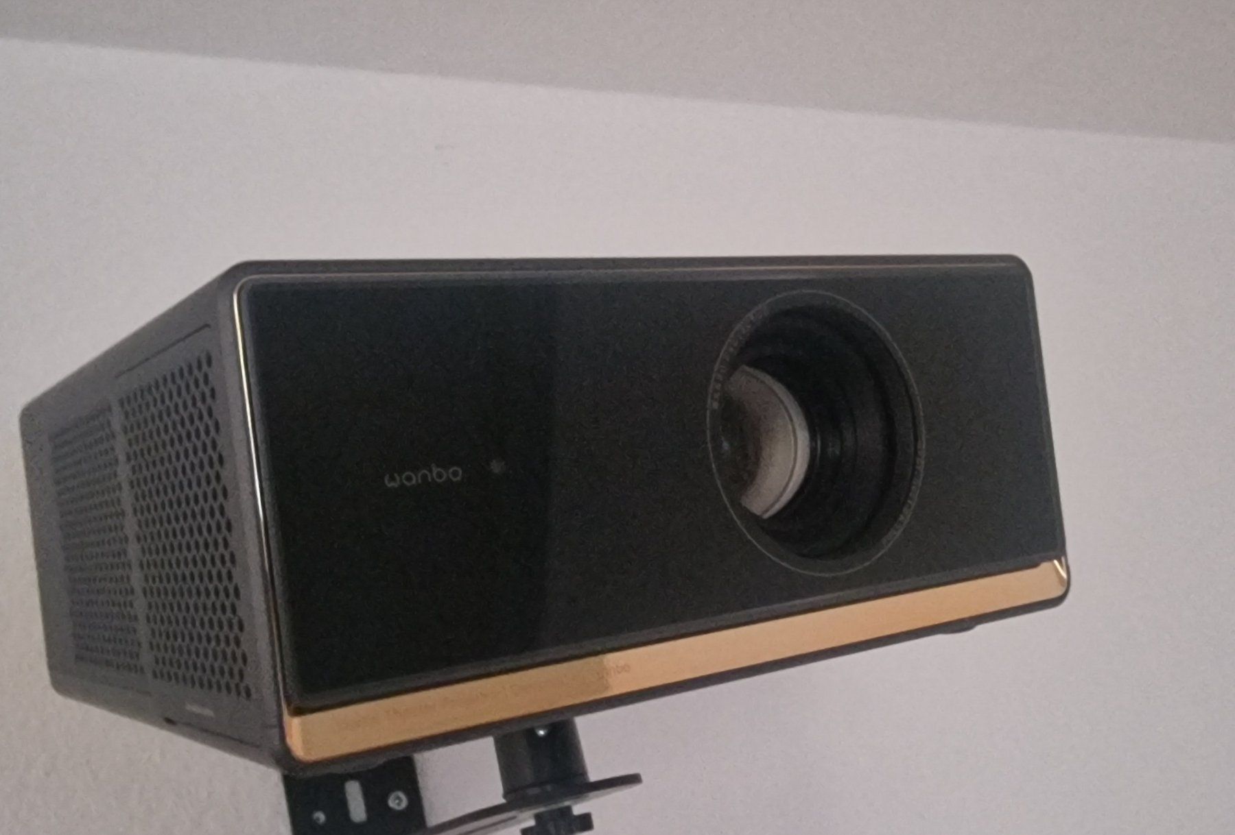 Videoprojektoren: Beamer wanbo x5 pro – Gebraucht aus Fislisbach von Aco1995 1