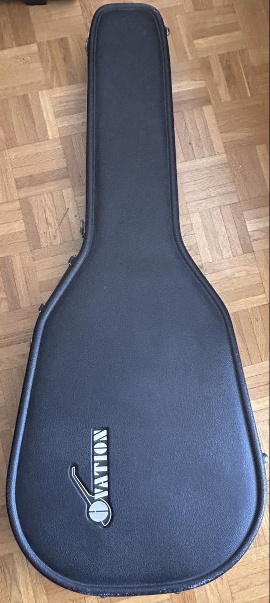 Ovation Strumenti musicali: Ovation Gitarre mit Koffer - Top Zustand – Nuovo (secondo la descrizione) da Zürich venduto da bopeja 1