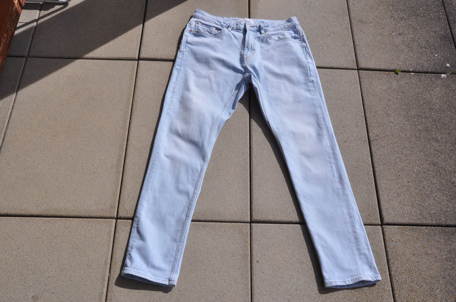 Pull&Bear Jeans: PULL & BEAR Jeans Grösse 32 - Hellblau - Kaum getragen – Usato da Winterthur venduto da juve1972
